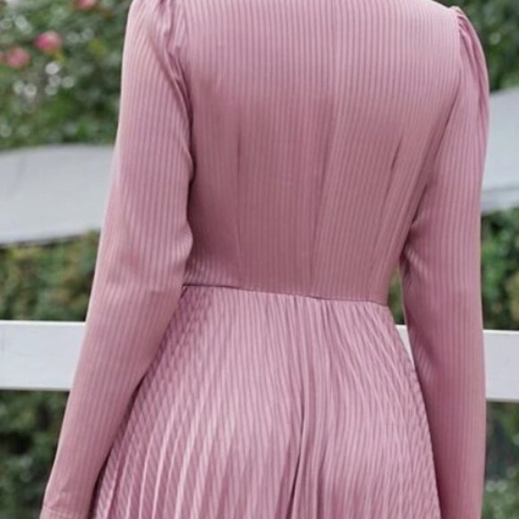 Mauve Pink SHEIN Maxi Dress with Collar and Decorative Buttons Size M (US 6) 🌸🌷🌸 - Picture 10 of 10